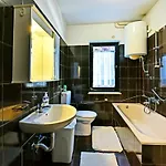 Apartment Nikola Guest house