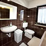 Apartment Nikola Guest house