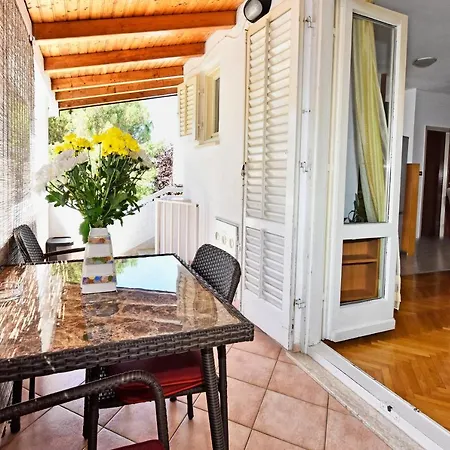 Apartment Nikola Gostinjska kuća