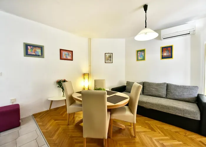 Apartment Nikola Guest house Porec